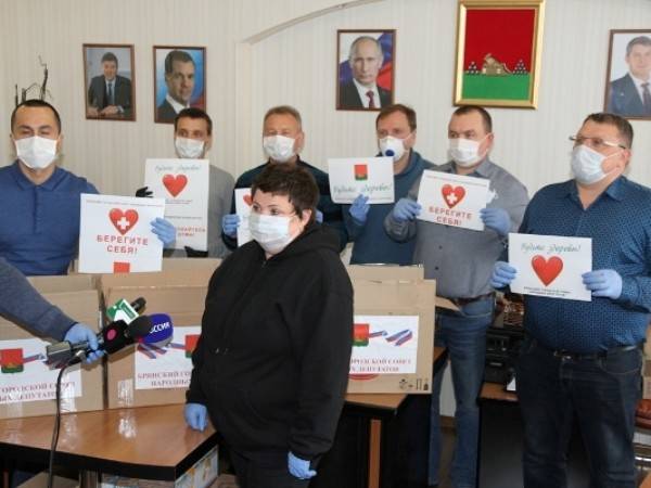 Брянские волонтеры доставят нуждающимся продуктовые наборы