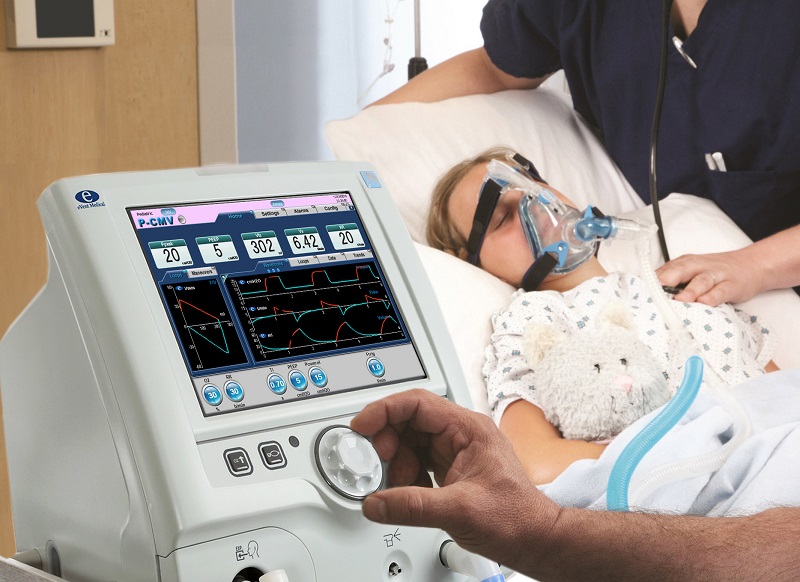 Брянский губернатор рассказал, сколько брянцев находятся на аппаратах ИВЛ