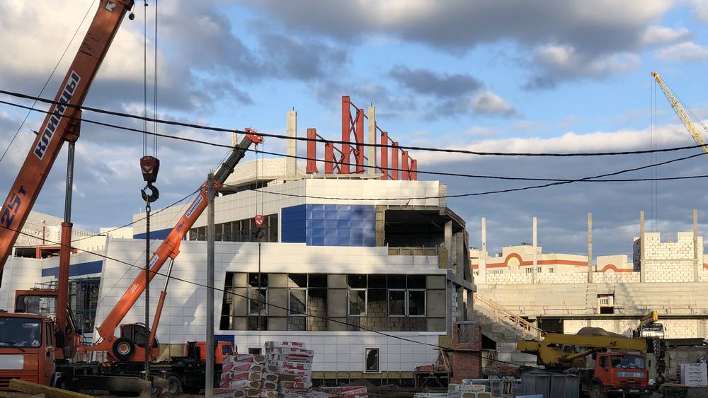 В Брянске строительство Дворца единоборств ведется широким фронтом