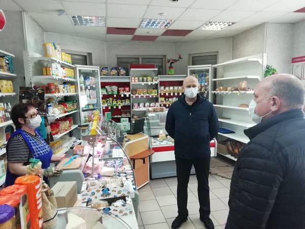 Покупателям дадут маски бесплатно в дятьковских магазинах