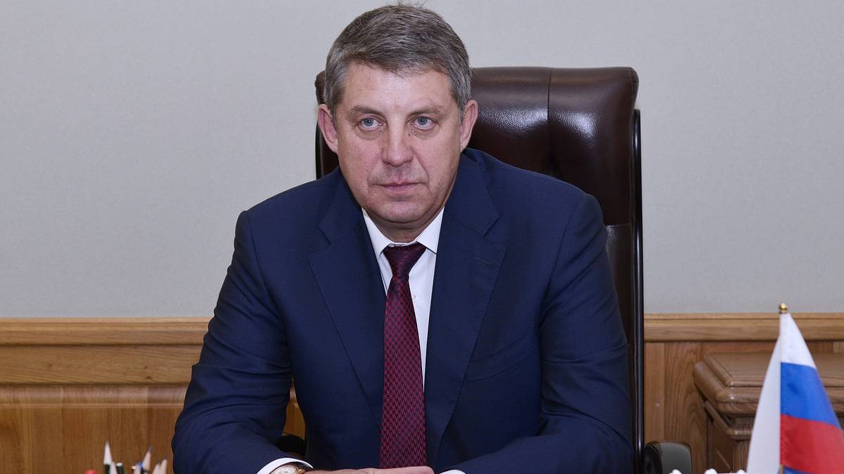 Губернатор Брянской области Александр Богомаз поздравил земляков с 1 Мая