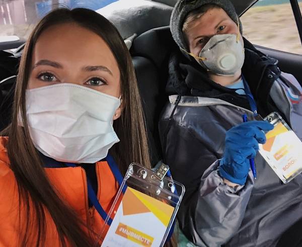 Брянские волонтеры продолжают помогать нуждающимся