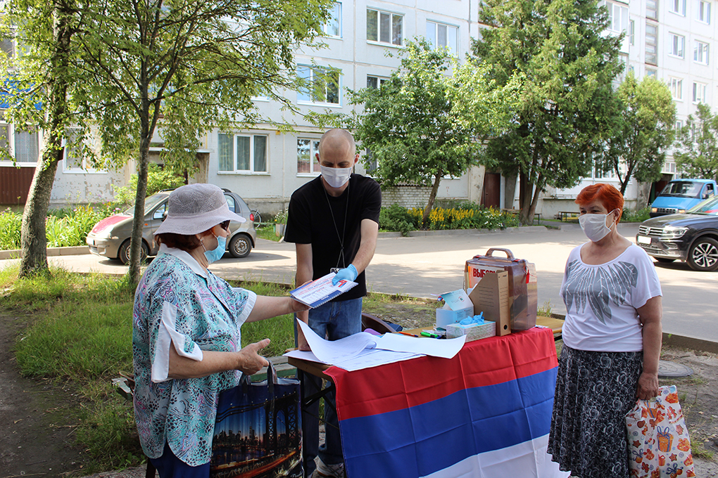 Мобильные пункты для голосования открылись в Карачевском районе