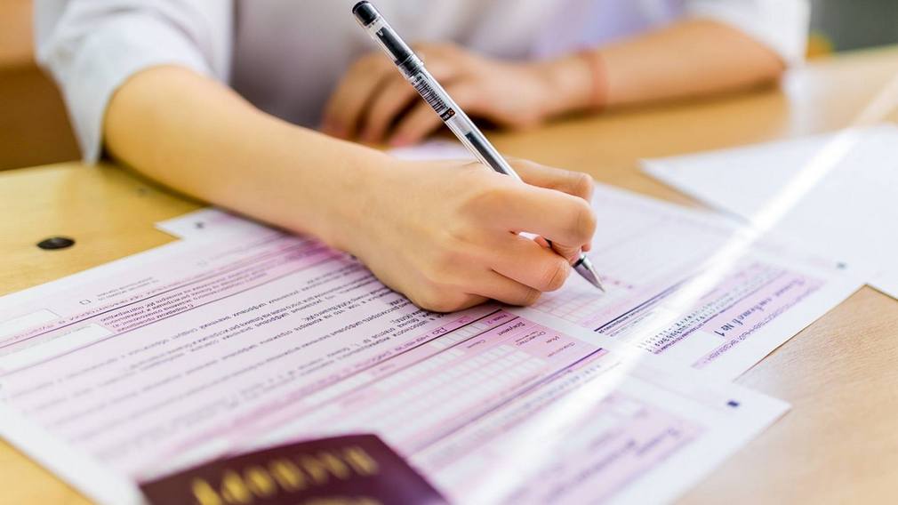 Около 2,5 тысяч брянских выпускников будут сдавать ЕГЭ в этом году