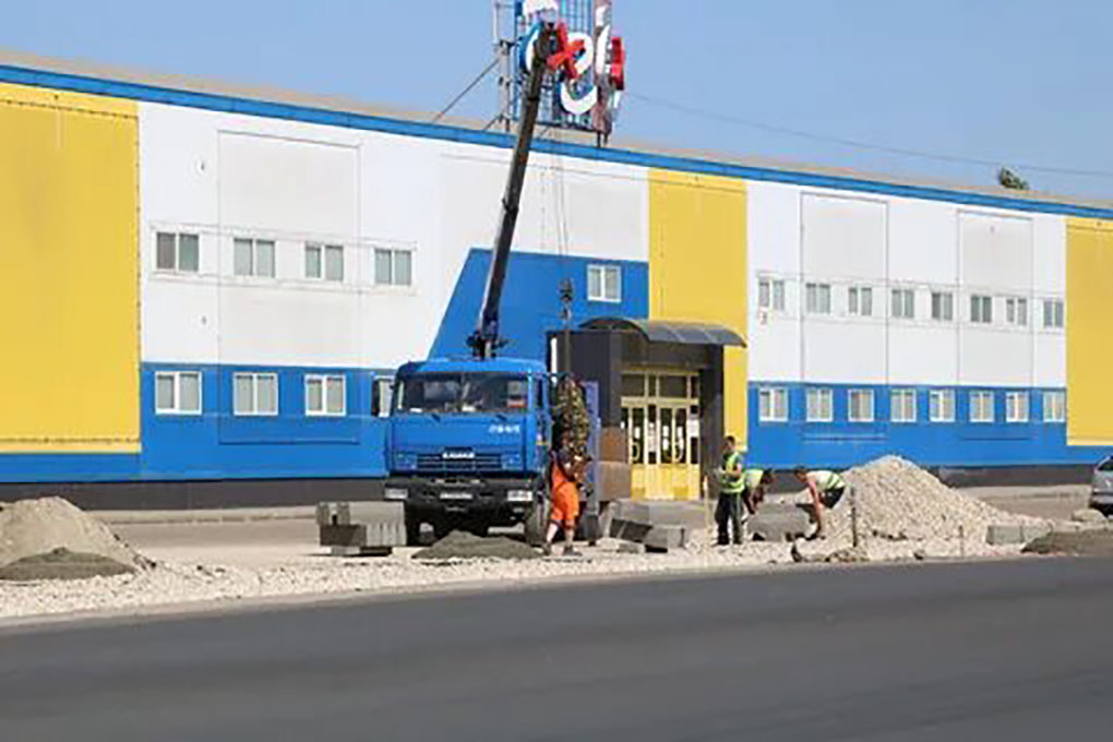 В Брянске продолжается ремонт дороги на улице Бурова