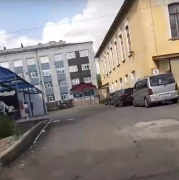 В Брянске из-за жары водители оккупировали автомойки