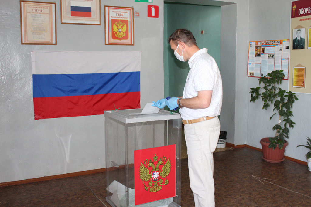 Выразил свое мнение о поправках в Конституцию РФ главврач Карачевской ЦРБ