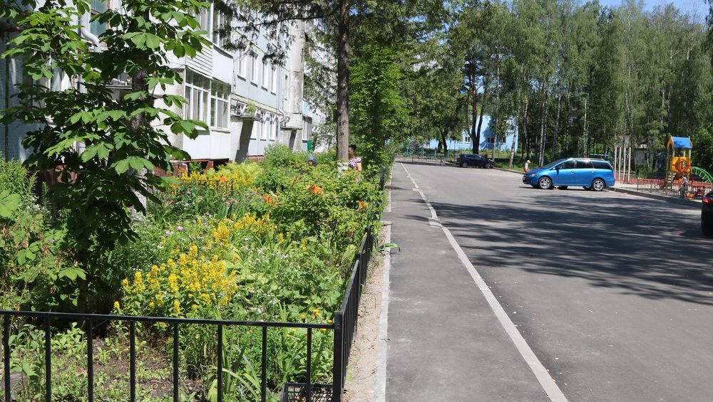 В Брянске благоустроили дворы на улицах Ново-Советской и Вокзальной