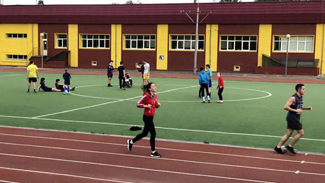 Брянцы после самоизоляции вышли на стадионы