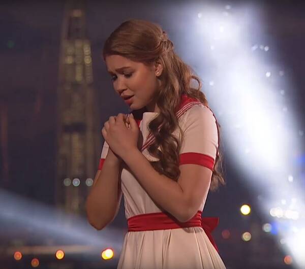 Брянская певица выступила на главном празднике российских выпускников «Алые паруса»