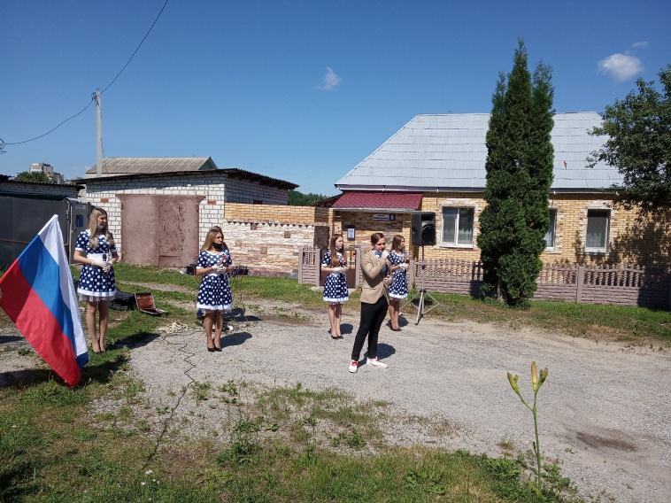 Брянские ТОСы организовали концерты в частном секторе