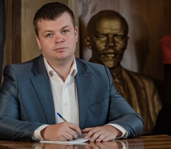 На собрании брянского отделения КПРФ произошел скандал из-за журналиста