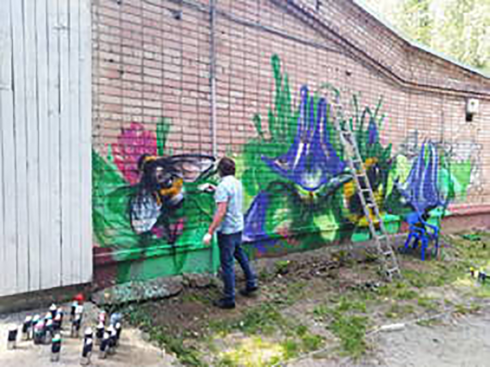 На улицах Брянска ко Дню России появятся изображения врачей и волонтёров