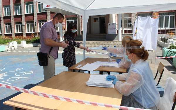 В  День молодежи   брянцы активно участвуют в голосовании