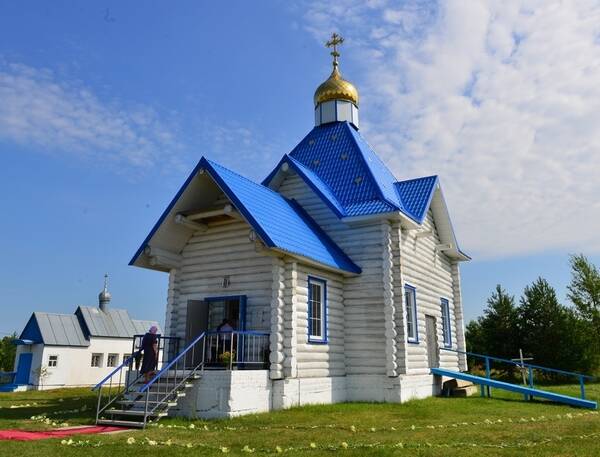 В поселке Малое Полпино Митрополит Брянский и Севский Александр освятил новый храм