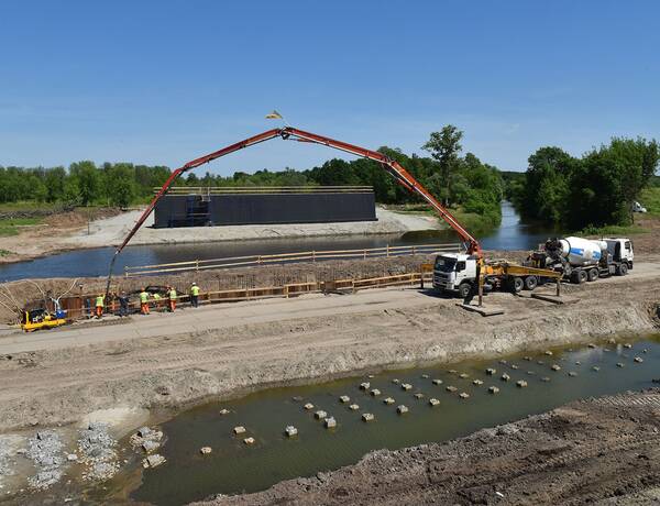 Ударными темпами идет строительство дороги от вокзала «Брянск-I» к «Метро»