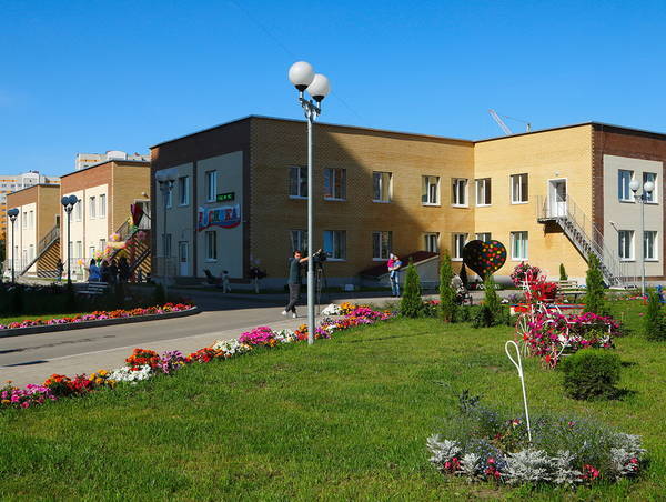 В Брянской области к концу этого года построят еще 6 детсадов, 1 школу и 6 спортивных объектов