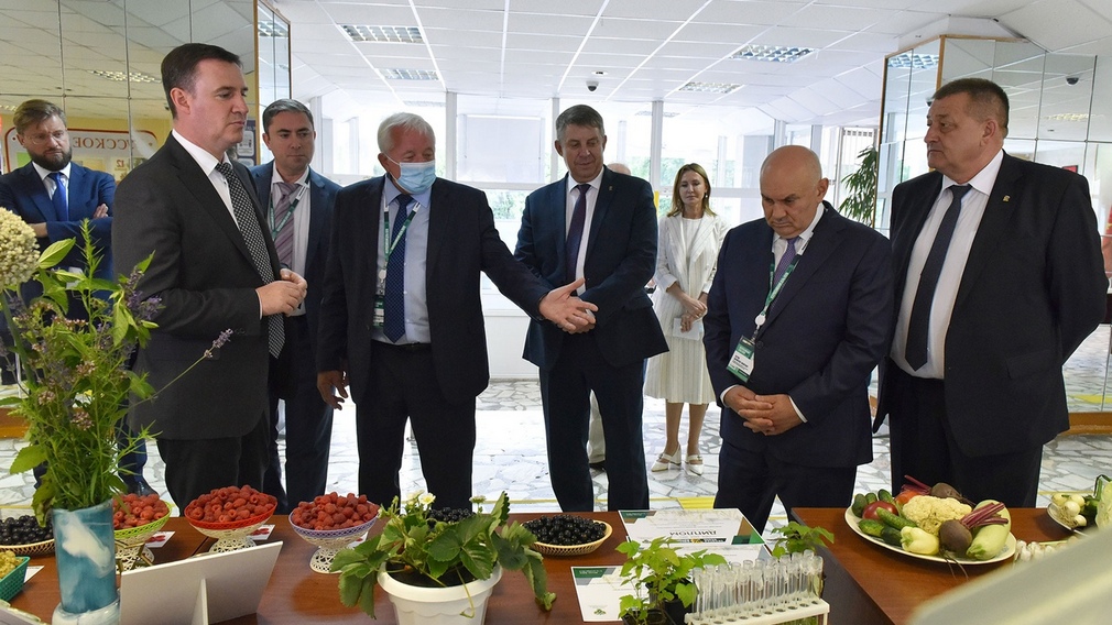  Работу брянского аграрного вуза высоко оценил министр сельского хозяйства