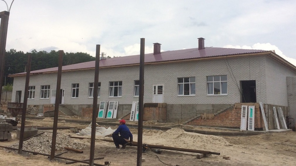 В брянской Навле возведение пристройки к детсаду №3 идет с соблюдением сроков