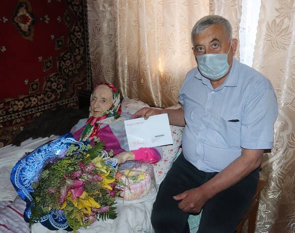 В Трубчевске с 90-летним юбилеем поздравили ветерана Великой Отечественной войны