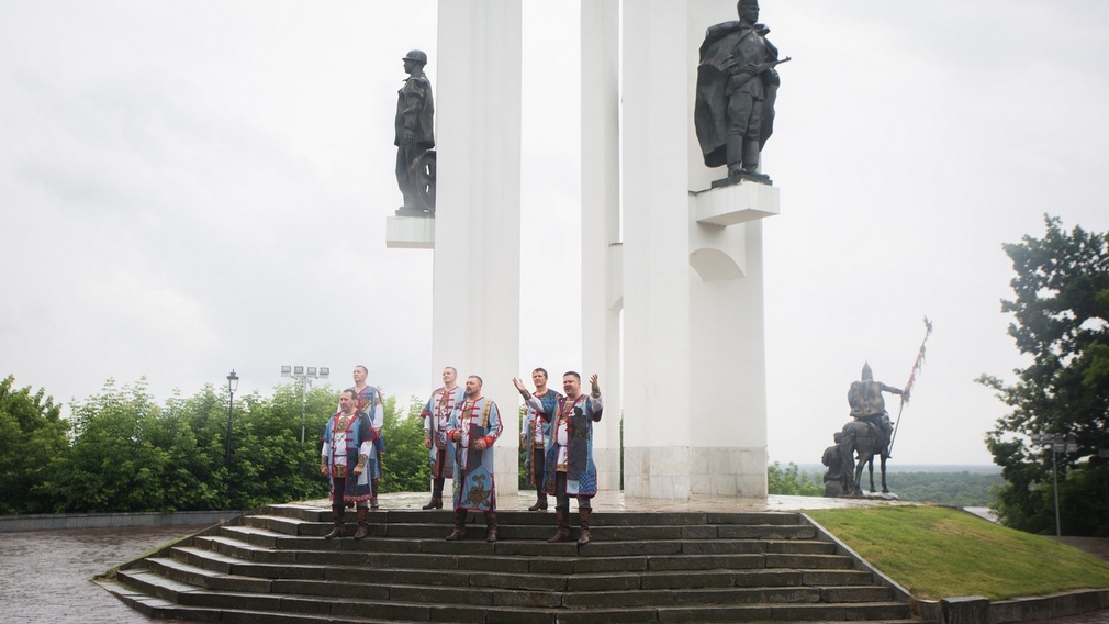 Концертом в историческом месте Ансамбль «Ватага»  брянцев поздравил