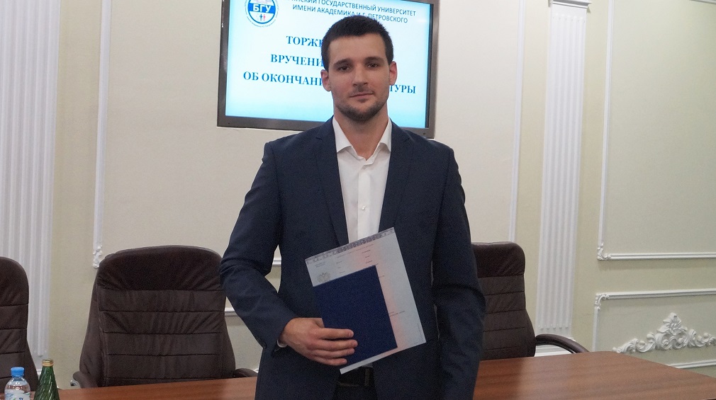 Диссертацию по тайскому боксу брянский тренер написал