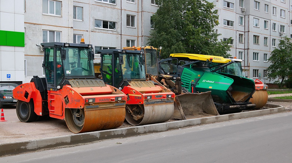 Мэр Брянска потребовал ускорить ремонт дорог в Бежицком районе