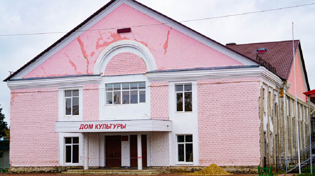 В брянском Погаре начался ремонт районного Дома культуры