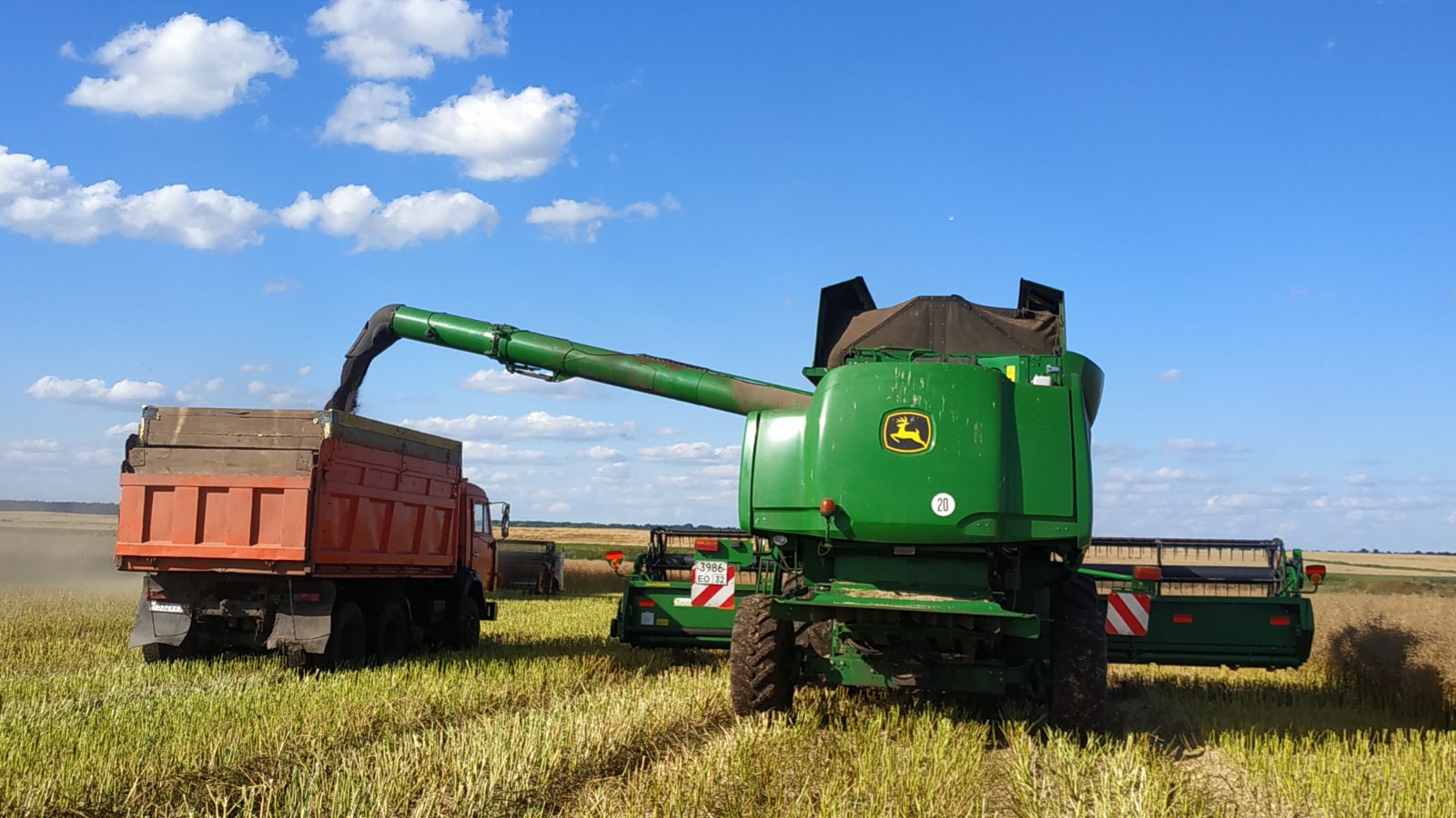 Уборка рапса началась на Брянщине