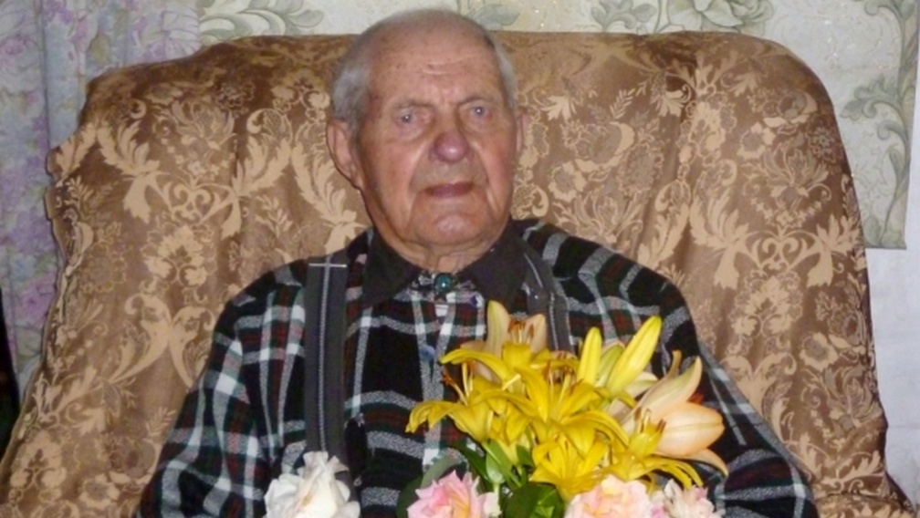 Брянского ветерана труда с 90-летием Президент России Владимир Путин поздравил