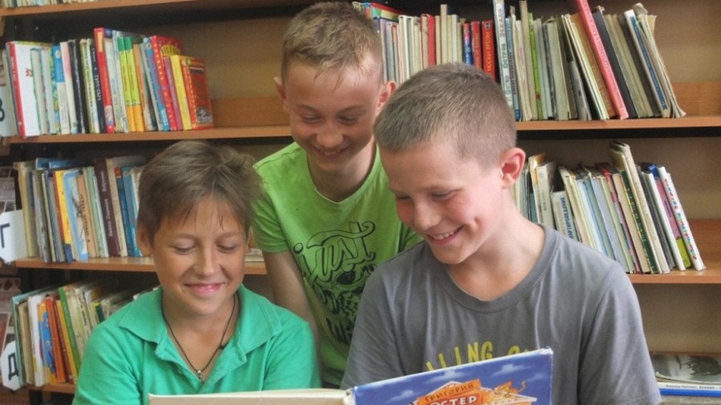 Брянские активисты ОНФ пополнят фонд сельских библиотек новыми книгами