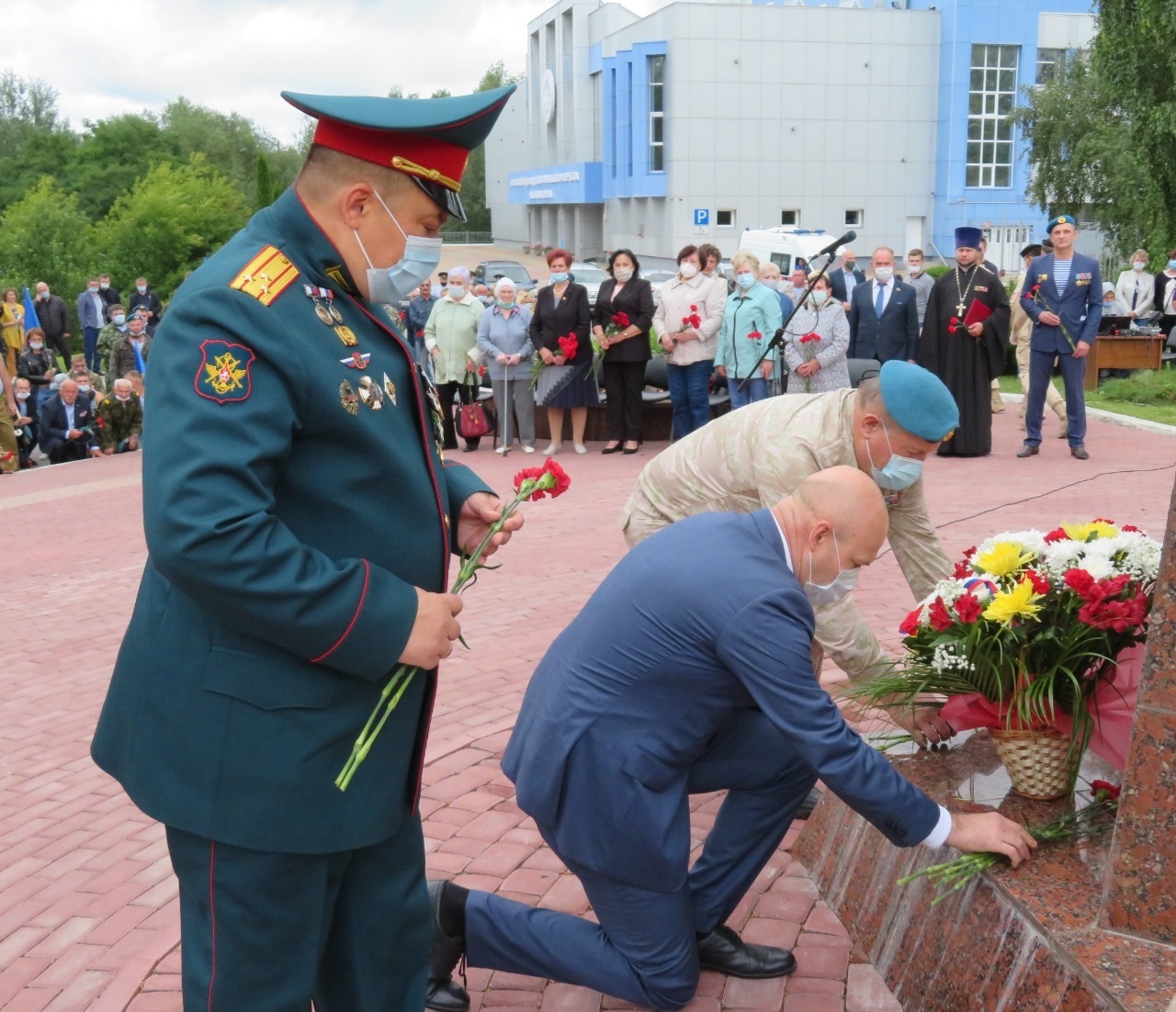 В Брянске 90-летний юбилей со дня образования ВДВ отметили 2 августа