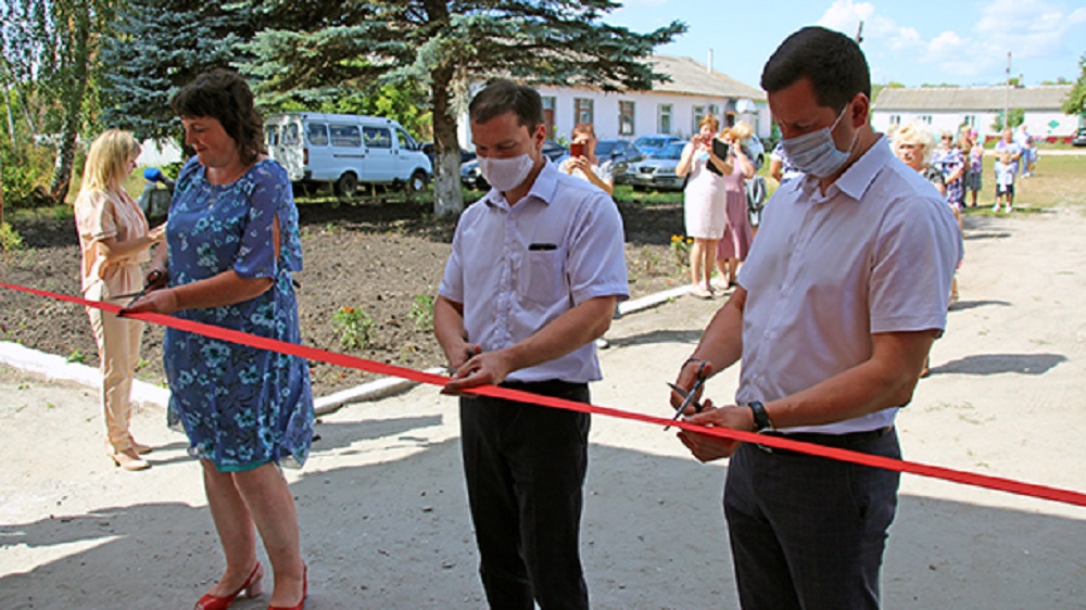 В брянском селе Валуец капитально отремонтировали Дом культуры