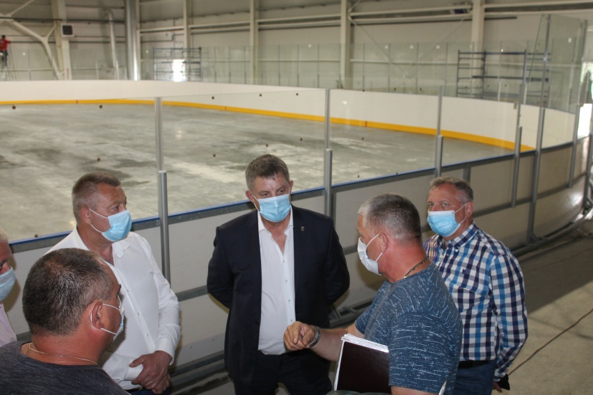 Брянский губернатор проинспектировал строящиеся масштабные объекты в Стародубе