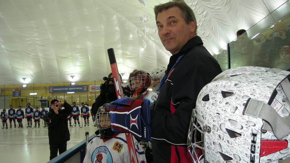 В Брянске объявлен набор детей в спортивные школы по фигурному катанию и хоккею