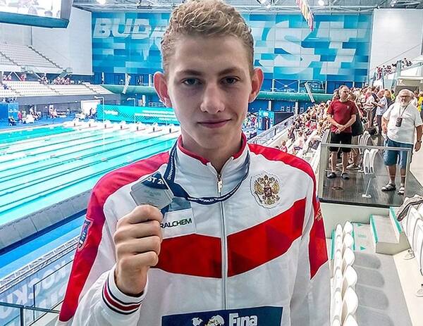 Юный брянский пловец удостоен звания мастера спорта международного класса