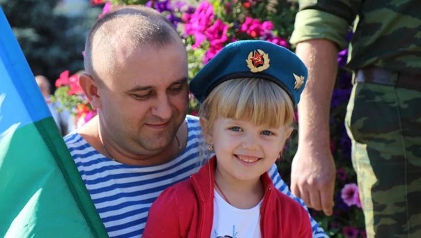 Правительство Брянской области поздравило воинов-десантников с профессиональным праздников