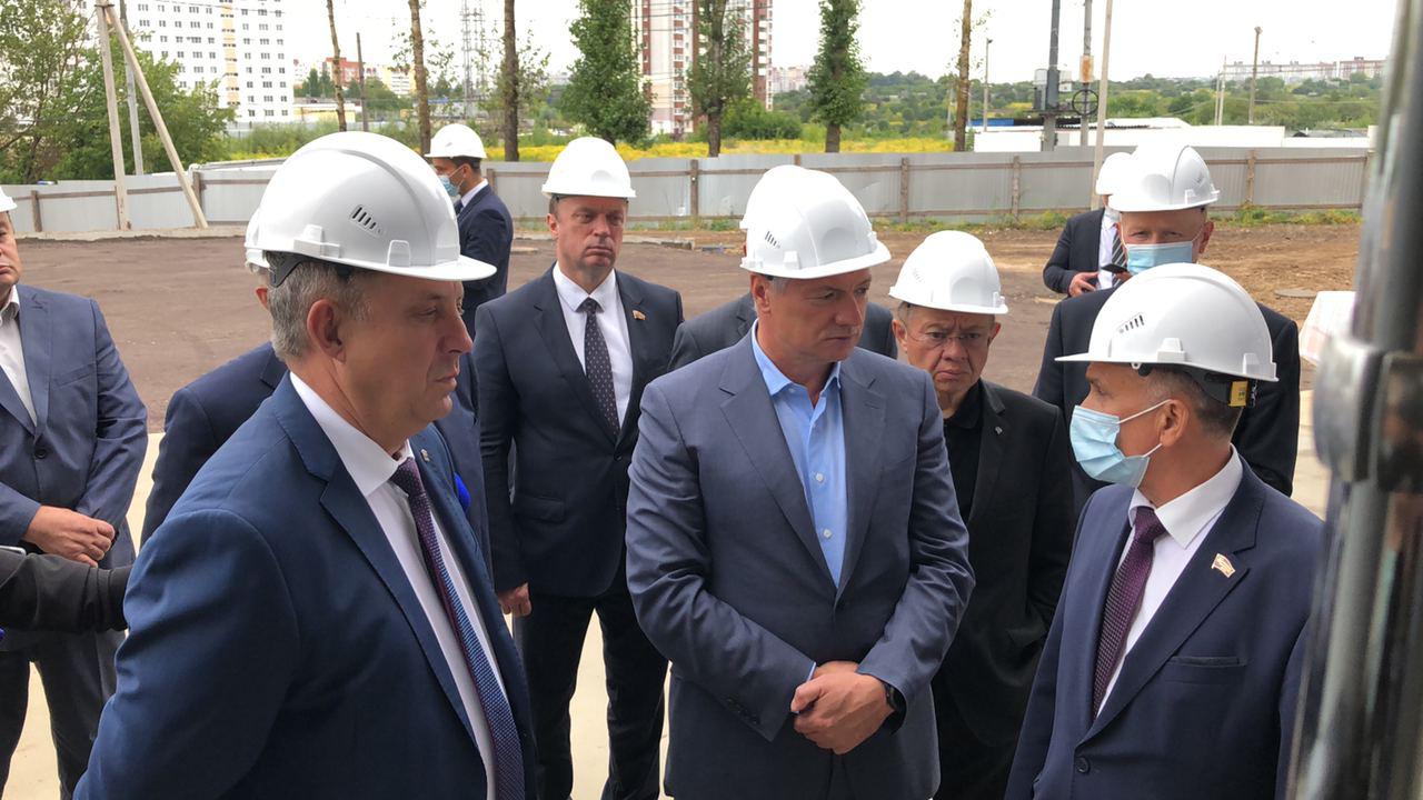 Марат Хуснуллин оценил масштаб и качество работ строящегося в Брянске Дворца единоборств