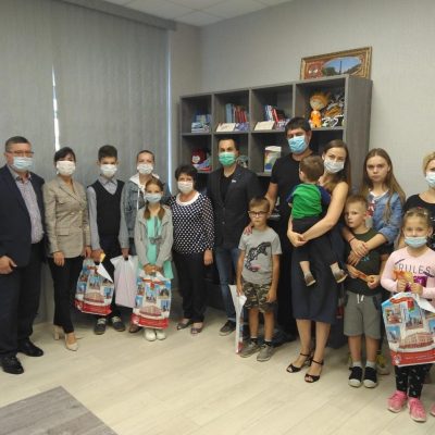 В рамках акции «Собери ребенка в школу» в брянском учебном заведении оборудовали кабинет для первоклассников