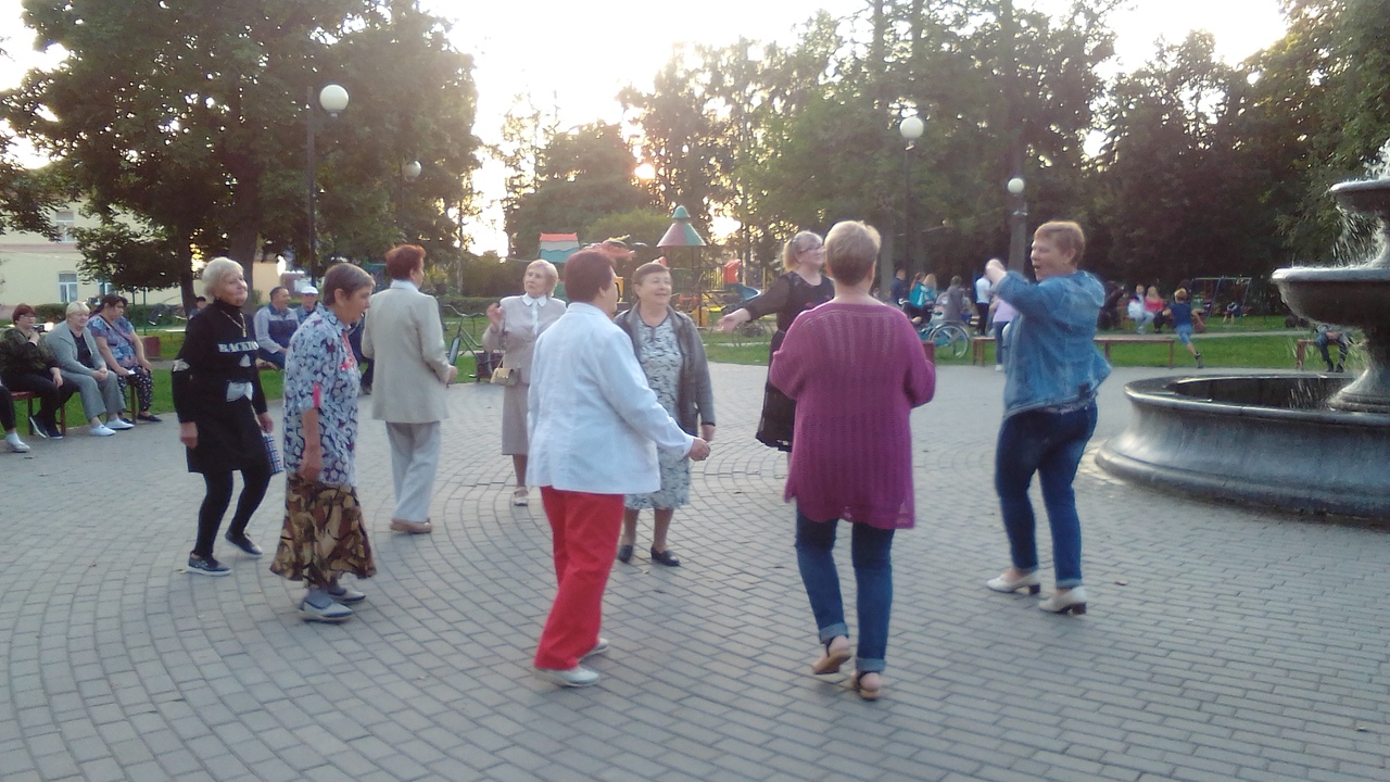 «С тобою в танце мы закружимся…»