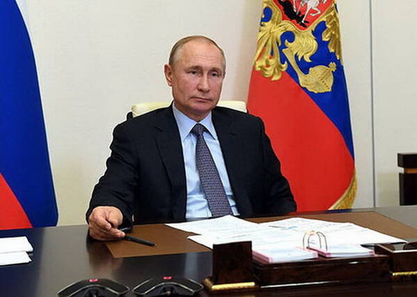 Владимир Путин призвал россиян к соблюдению мер предосторожности из-за коронавируса