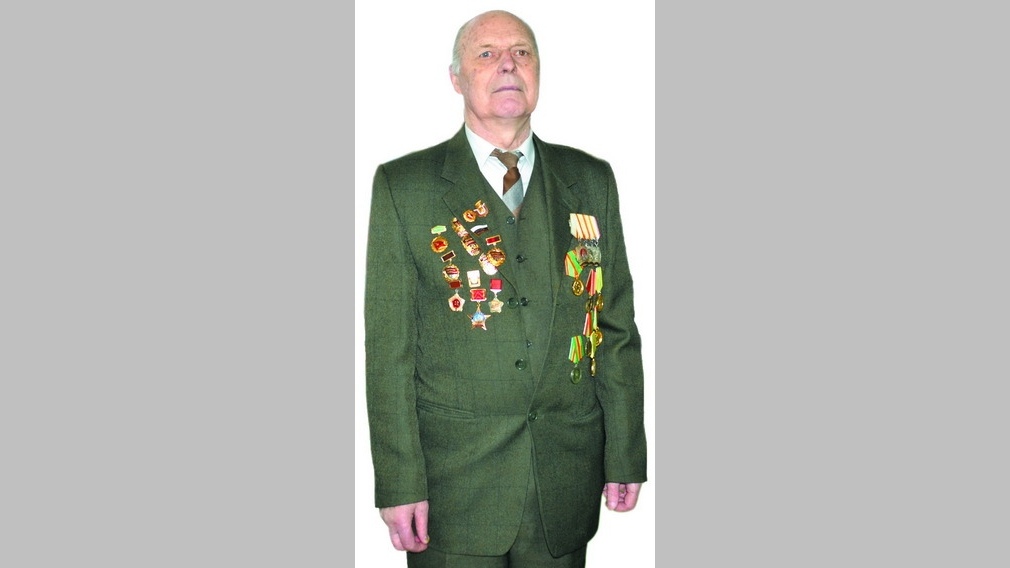 В Брянске Полный кавалер ордена Трудовой Славы Виктор Логванёв проголосует на дому