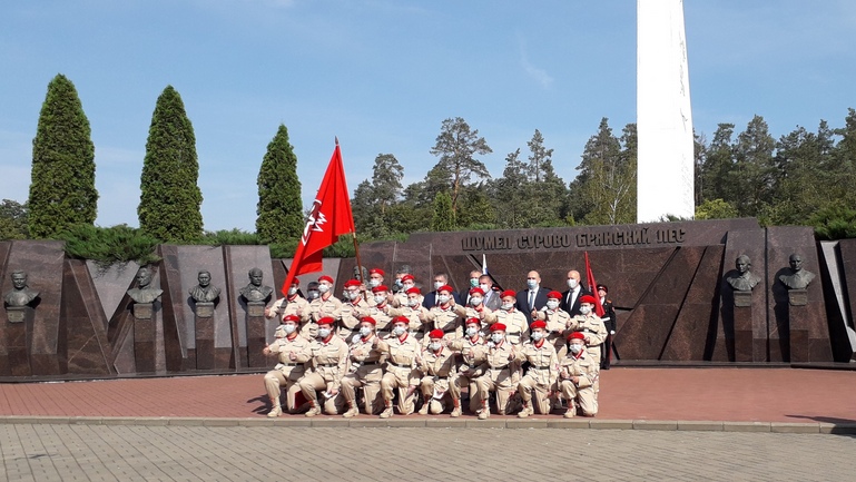 В Брянске 20 юных патриотов стали членами «Юнармии»