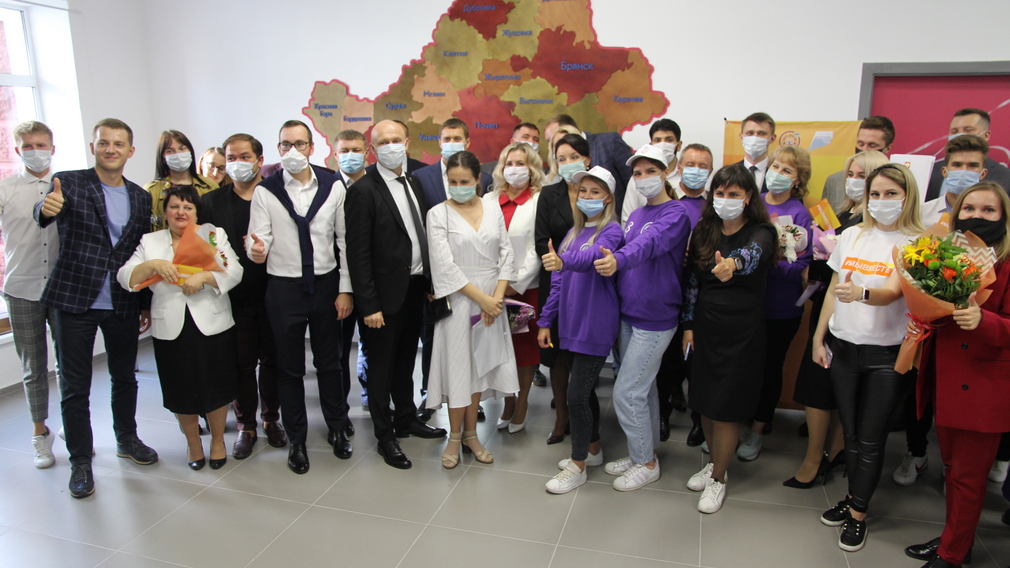 В Брянске открылся коворкинг-центр «Дом волонтёра»