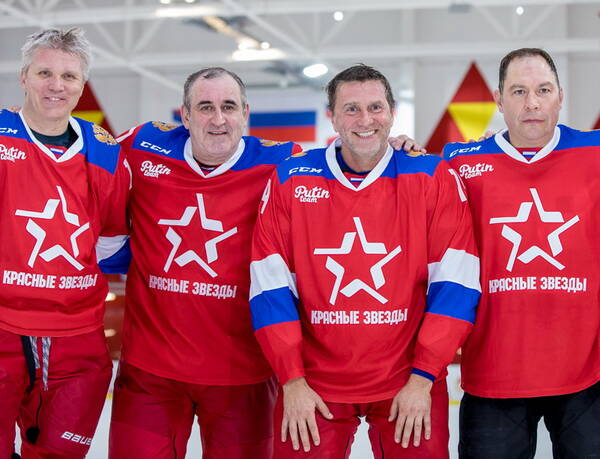 На новой ледовой арене брянского города Стародуба сразятся  команды Неверова и Богомаза