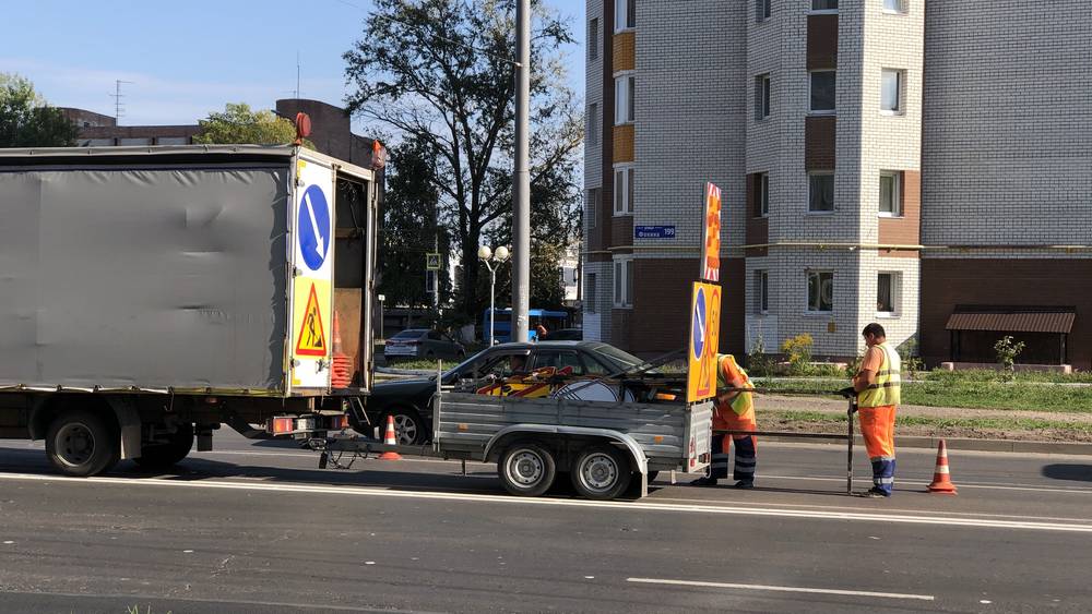 На новые дороги и развязки Брянска нанесли разметку из долговечного термопластика