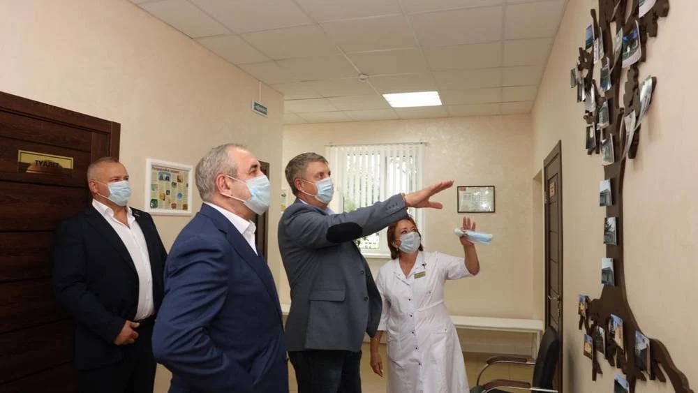 Депутат Госдумы Неверов высоко оценил развитие брянской медицины