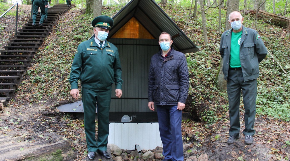 В брянской Жуковке благоустроили три лесных ключа