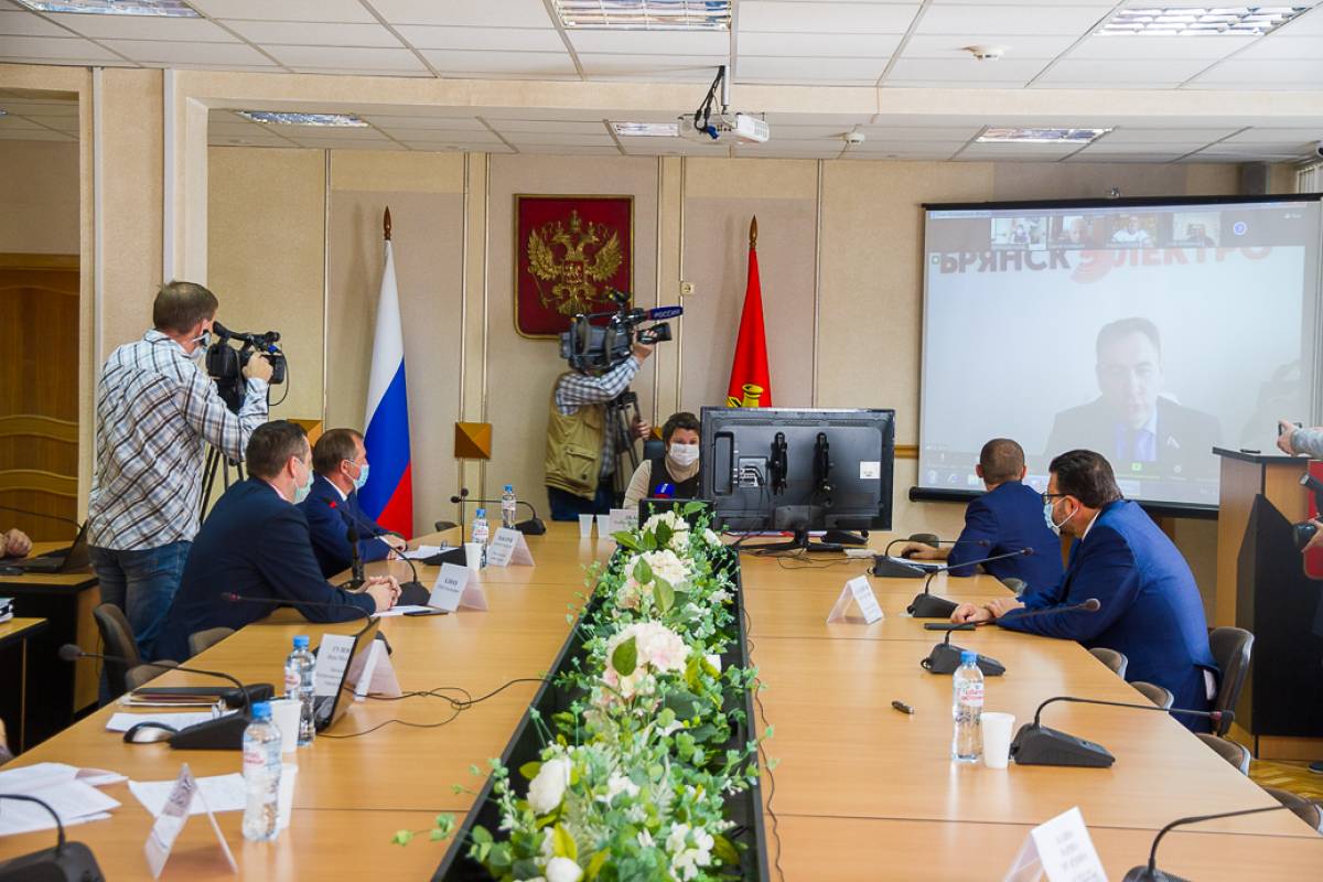 Депутаты горсовета внесли изменения в бюджет Брянска