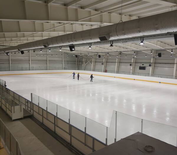 В Стародубе завершается строительство Ледового дворца